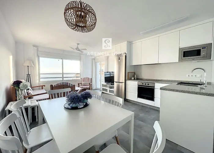 Alo Sea View Apartament